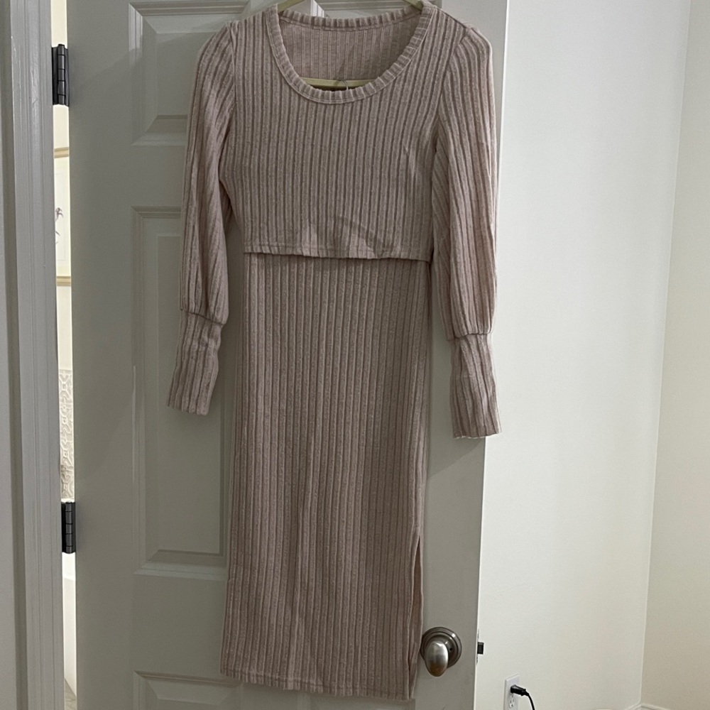 Elegant Ribbed Knit Dress in Cream